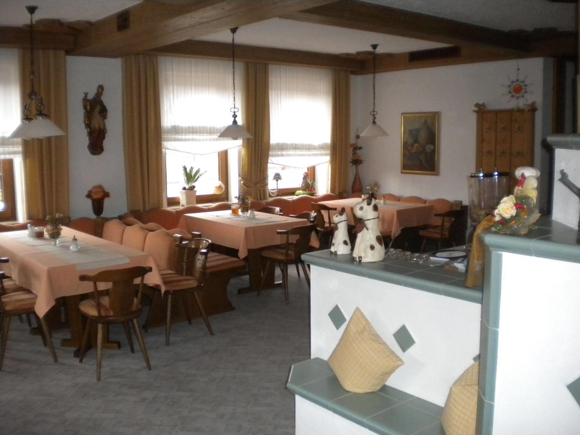 Hotel Garni Illertal Альтенштадт Экстерьер фото